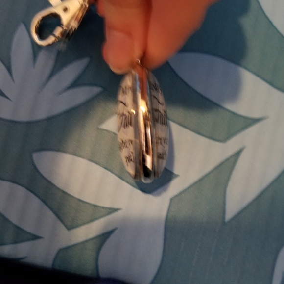 SALE! Faith Keychain - Picture 3 of 3